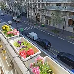 Flat With 3 Bedrooms 90 M2 Balcony And Parking, Subway Station Riquet *