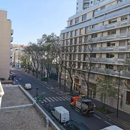 Flat With 3 Bedrooms 90 M2 Balcony And Parking, Subway Station Riquet * Paris